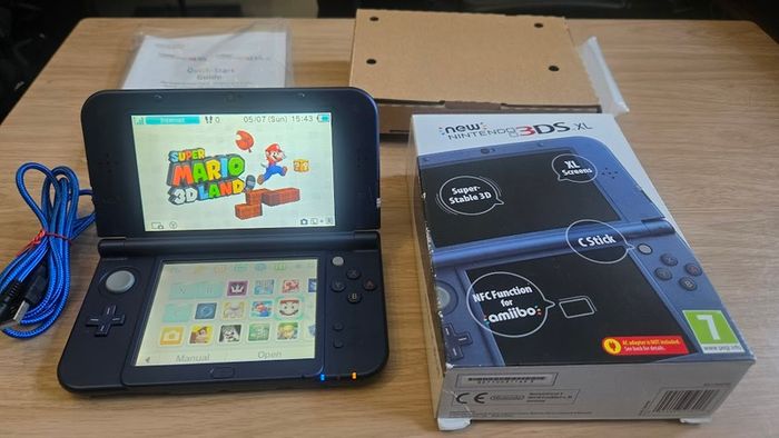 New 3DS XL Metallic Blue Boxed