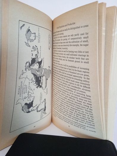 Geography of World Affairs by J. P. Cole (HQ757)