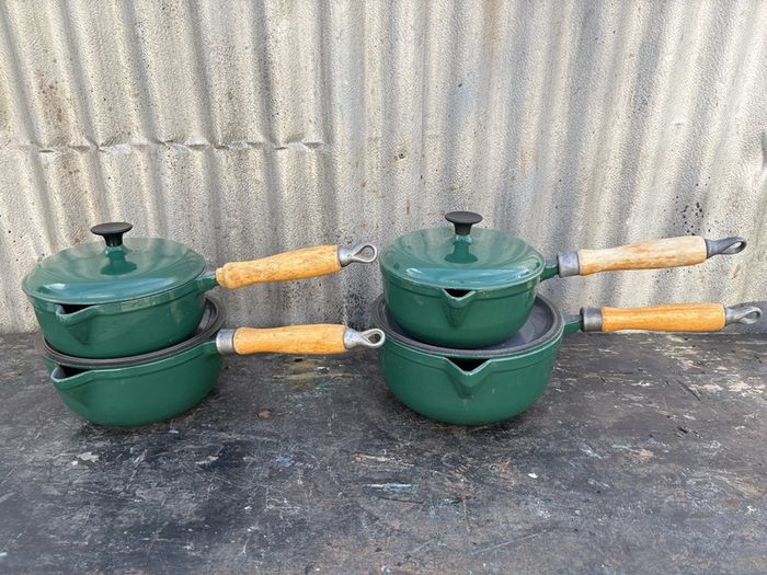 Vintage cast iron Le Creucet style saucepan set X4