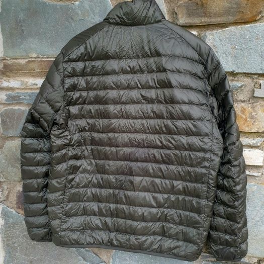 Uniqlo mens olive down jacket ultra light Large