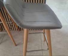 4 x Breakfast Bar stools
