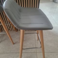 4 x Breakfast Bar stools