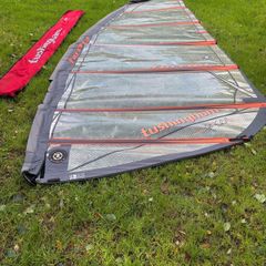 windsurfing