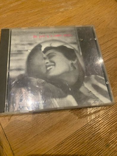 Fairground Attraction / The First of a Million Kisses