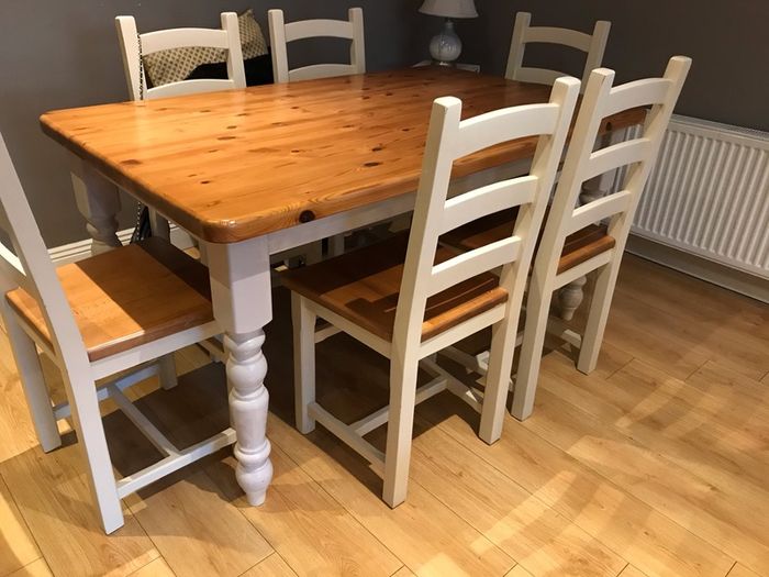 kitchen table and chairs