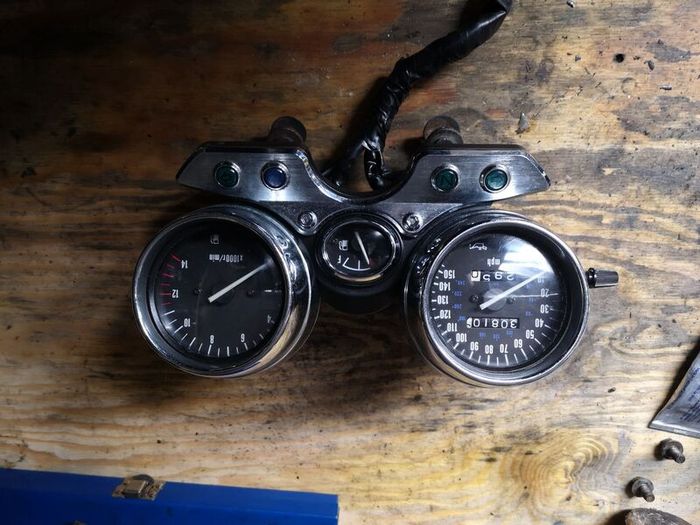 gsx750 inazuma clocks