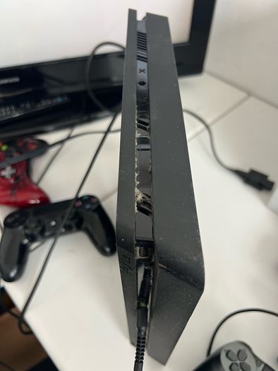PlayStation 4 Slim 1TB