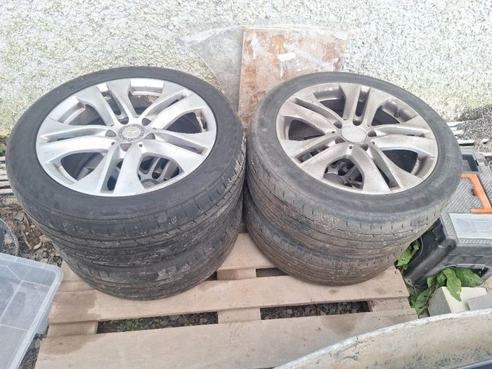 Mercedes 17" alloy wheels