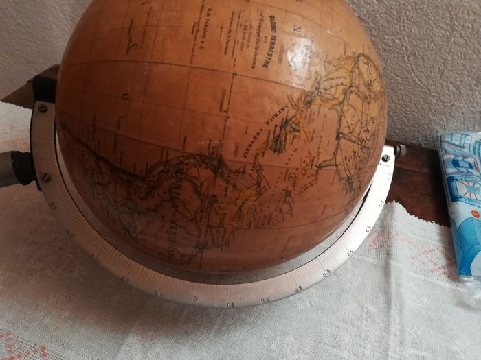 Rare, Large Vintage Globe Italian Paravia