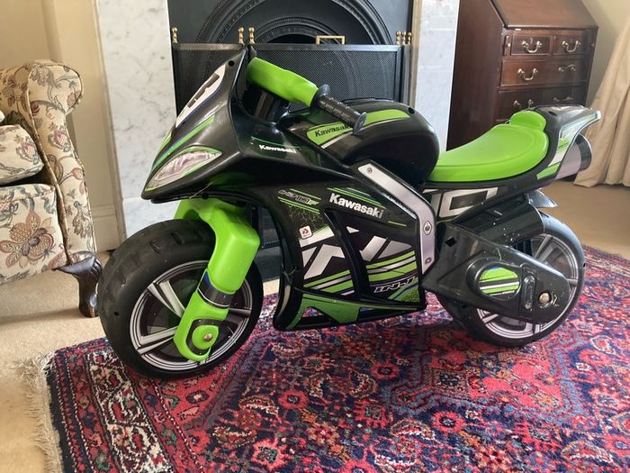 Ride on motorbike toy