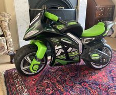 Ride on motorbike toy