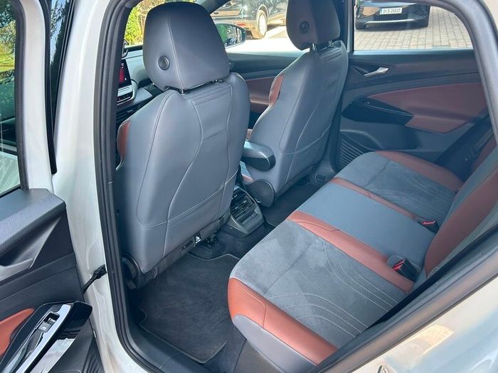 21 Volkswagen ID4 150KW First Edition Pro 14950