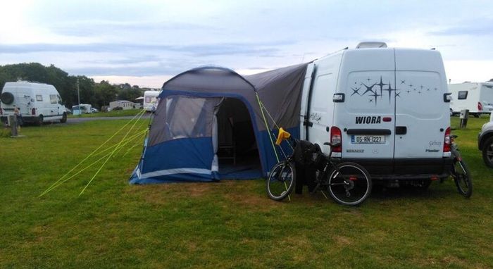 Campervan - Low mileage (2005 Renault Master 2.5)