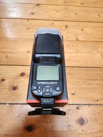 NW 561 NEEWER Camera Flash speedlight