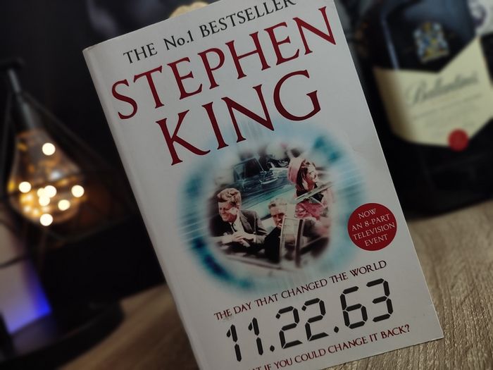 11.22.63 by Stephen King ! 740 Pages ! 2012 ! by Hodder & Stoughton !