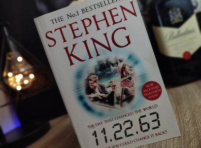 11.22.63 by Stephen King ! 740 Pages ! 2012 ! by Hodder & Stoughton !