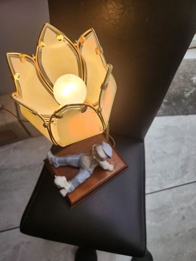 Beautiful working lladro lamp
