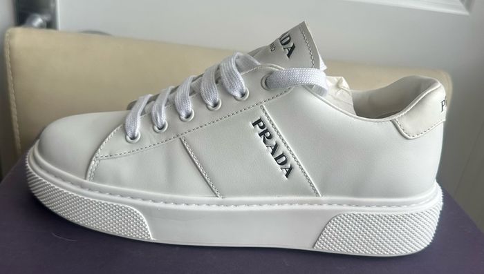 Prada trainers - sz 39.5