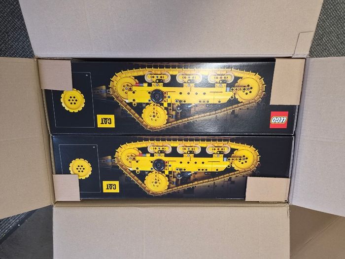 Lego Technic 42131 Cat D11 Bulldozer