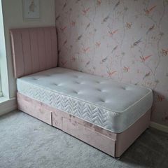 Pink Single beds