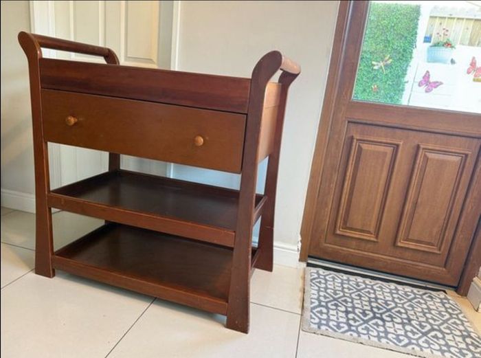 Changing table
