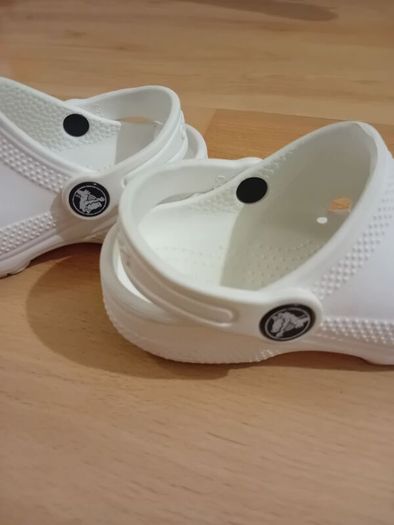 Crocs Size C9