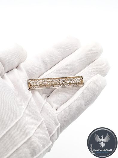 830 Antique Sterling Silver Brooch