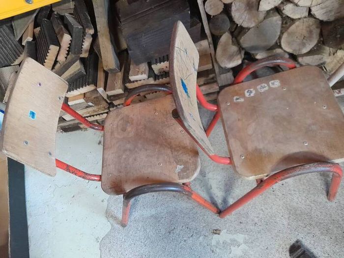 School chairs
