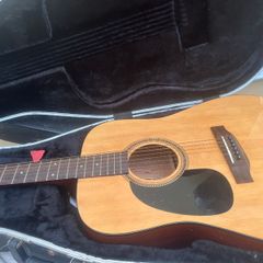Encore Guitar. Left Handed.Moulded ABS Case.