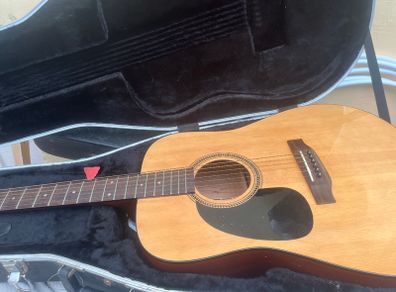 Encore Guitar. Left Handed.Moulded ABS Case.