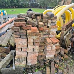 Re claimed red bricks