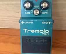 Boss Tremelo TR2
