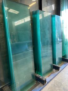 61 x 10mm Toughened Glass Shelves - 1185mm x 350mm