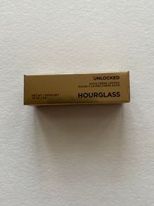 Hourglass unlocked satin lipstick in Sahara