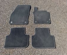 Original VW Tiguan Floor Mats - Carpet