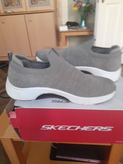 Mens shoes