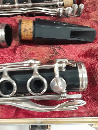 Vintage Boosey and Hawkes London Regent Clarinet with Hard Carrying Case