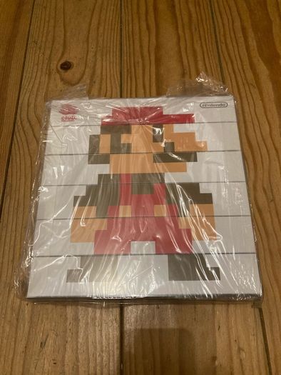 Club nintendo super mario badge set