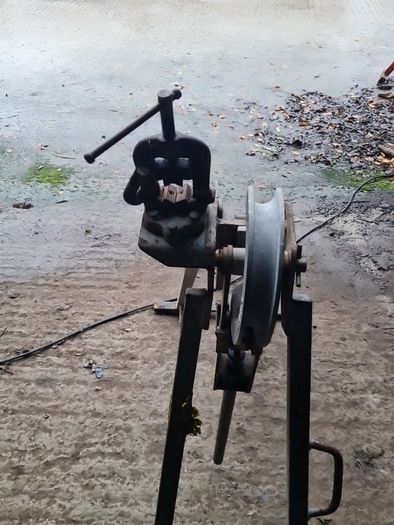 Antique pipe cutter