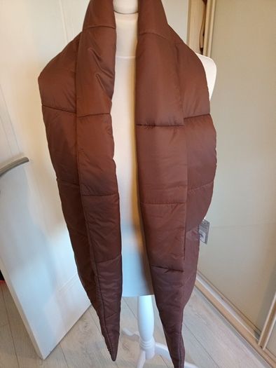 womans scarf
