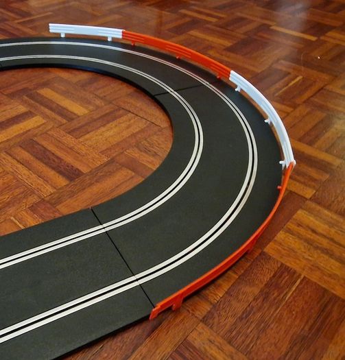 Scalextric  C8191: Crash Barriers With Stickers ( Armco Borders Sports track classic )