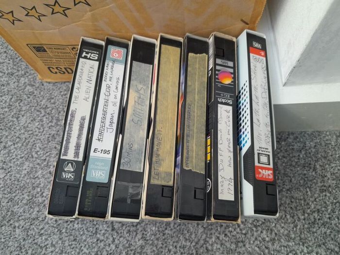 7 Re-recordable VHS Cassettes, Recording Video Tapes. JVC, SCOTCH, PHILIPS, FUJI, MEMOREX.