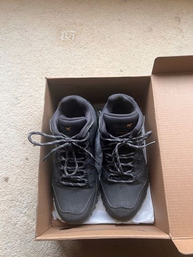 Regatta Women's Hiking Shoes Size 4 Like New