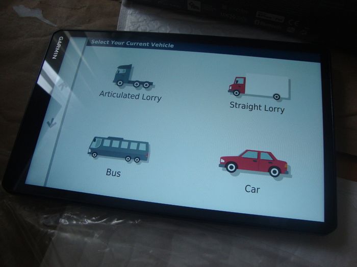 sat nav Garmin dezl LGV1000, for trucks, HGV