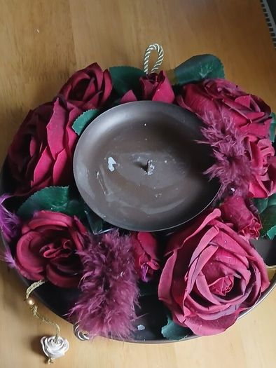 Rose Wreath Candle Arrangement, needs Attention