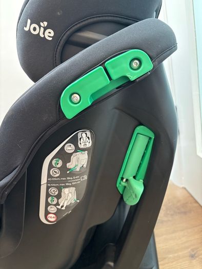 Joie steadi R129 Car Seat - Birth to 4 years - Rear and forward facing.