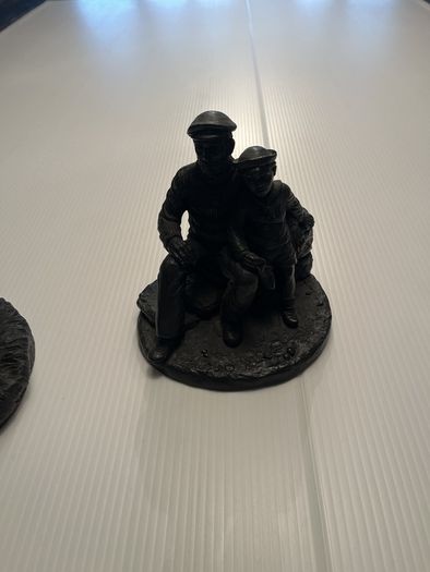 Three items of bronze statues