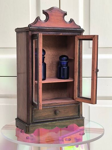 vintage curios