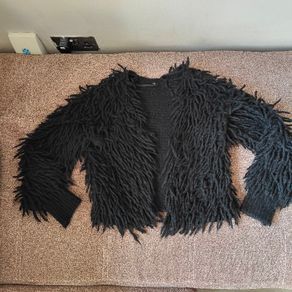 Black shaggy knit cropped jacke, size 10