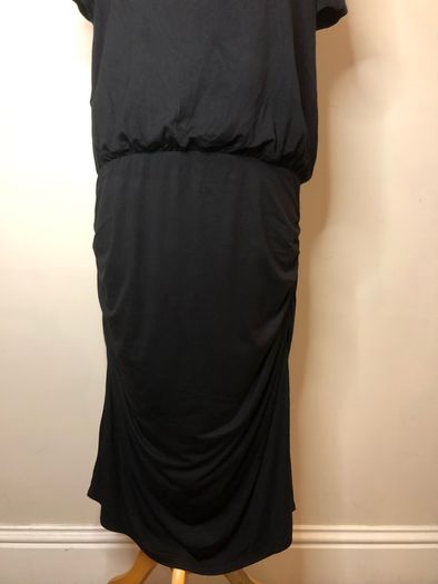Gallery black dress (size 18)